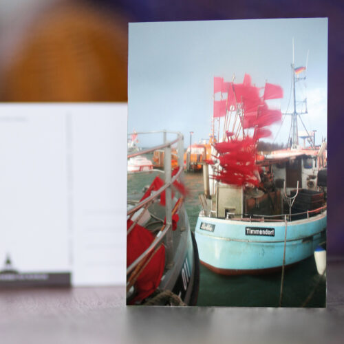 Postkarte Wismar / Insel Poel W025: Fischerboot im Hafen von Timmendorf Strand